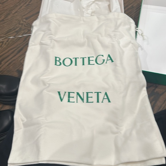 Authentic Bottega Veneta Lug tire boot - Picture 11 of 13